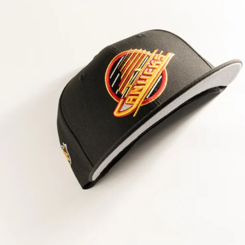 VANCOUVER CANUCKS SS PRO FITTED HAT